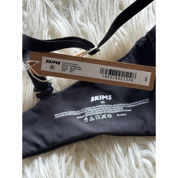 Skims Fits Everybody Plunge Bra Onyx Size 32C - Picture 7 of 7